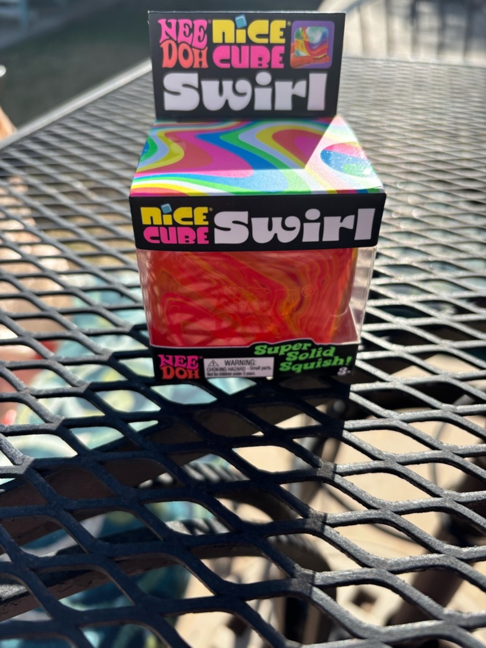 Nice Cube Swirl Solid Squish Toy - Red Swirl